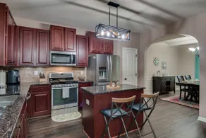 King Bed in Master | Fast WIFI | TVs in 4 BR - Image 2