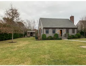 4BR, updated home in Surfside. Sleeps 8 adults, big yard/porch/deck, central air - Image 2