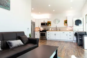 Cozy Casa. 1 mile from the beach/downtown. - Image 5
