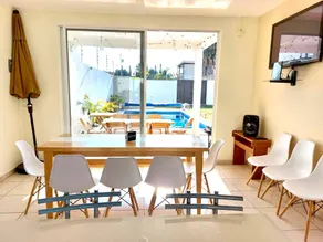 Beautiful house with heated pool, large garden - Image 3