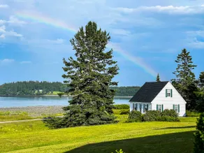 Oceanside cottage in remote location. Cottage 2 - Image 2