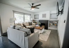 Newly renovated farmhouse! - Image 5