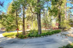 LAKEMONT PINES  •  Big Family Home  • AC • DOG + RV's - Image 3