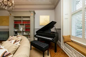 6* Royal Garden Suite Private Island Lake District - Image 4