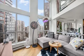 Rare Find Loft with full kitchen at Heart of Downtown - Image 3