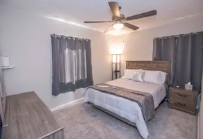Luxurious Modern Theme Airbnb! Great Location! - Image 3