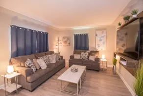 Luxurious Modern Theme Airbnb! Great Location! - Image 5