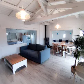 Villa with a heated spa, 400 metres from the beach - Image 5