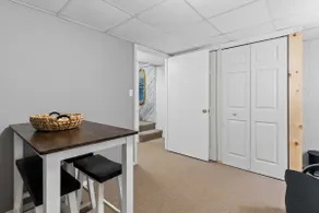 1BR Apt w/office, kitchen, Den, laundry near LU. - Image 5
