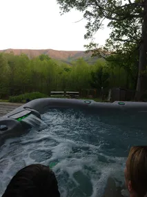 Bull Mountain Hideaway: 4BR/3Bath/Hot Tub - Image 4