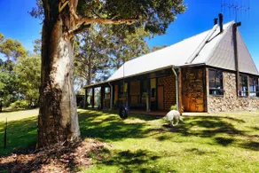 Wolfes Landing Eco Retreat - Image 5