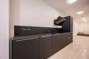 O56 Modern apartment in the center of Esslingen - Image 2
