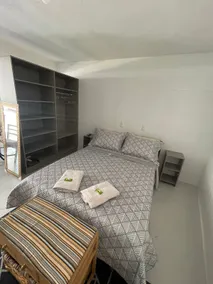 Studio apartment with bathroom and kitchen 01 - Image 2