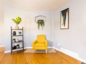 *Must See* Cozy & Clean 2 Bedroom Clintonville Gem - Image 2