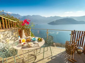 EnjoyIseoLake - Colosseo with wonderful lake view and swimming pool - Image 5