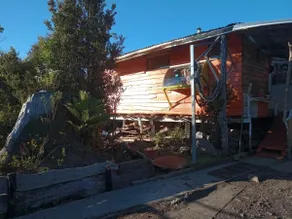 Cheerful cabin on the Calbuco volcano - Image 3