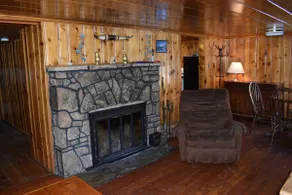Cozy Two Story Cottage - Image 4