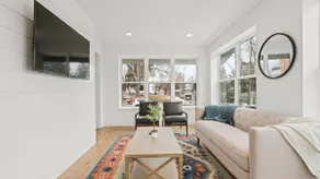 Gorgeous 5 bedroom, remodeled, historic home - Image 3