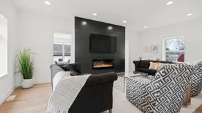 Gorgeous 5 bedroom, remodeled, historic home - Image 4