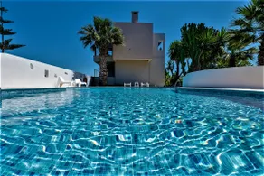 Xenos Villa 2 With 5 Bedrooms private swimming pool, near the sea - Image 2