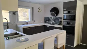 Luxury apartment with terrace on the shores of Lake Chambon overlooking Sancy - Image 4
