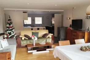 Luxury apartment with terrace on the shores of Lake Chambon overlooking Sancy - Image 2