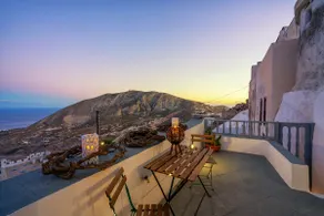 Kastro Cave House, spectacular view, sleeps 4. - Image 2