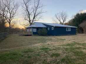 The Fox House- minutes from Sam Rayburn Lake - Image 2