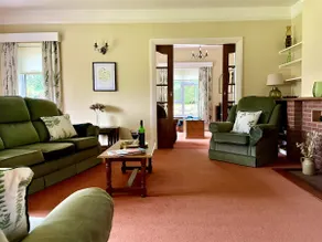 Spacious home with hot tub, lovely garden & views - Image 5