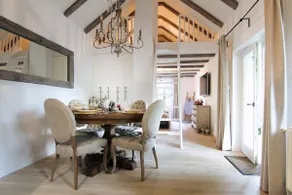 Secret getaway in a romantic vineyard cottage - Image 2