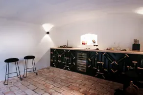 Secret getaway in a romantic vineyard cottage - Image 5
