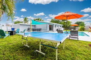 Big Pool 5BR Sleeps 12 · Fort Lauderdale Getaway - Image 5