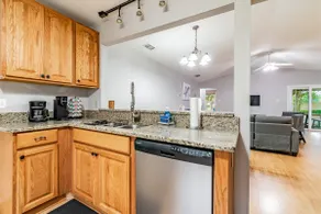 Entire House with Game Room in Lutz, Near Tampa and Wesley Chapel - Image 3