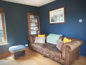 Cosy 3-bedroom home with garden and log burner. - Image 4