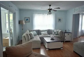 Cheerful 6-bedroom home with a hot tub - Image 2