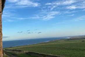 Coastal retreat with stunning sea views - 5 mins to the beach! - Image 5