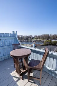 Captain's Loft in the heart of South Haven - Image 3