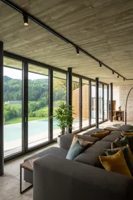 Vineyard residence with pool, hot tub, sauna - Image 5