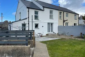 3 bedroom semi detached house with mountain views - Image 4