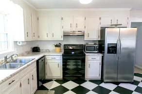 Greenville's Historical Hideaway - Image 3
