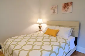 Perfect UW Location/Near Hospital & Medical Center - Image 2