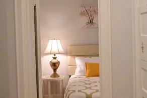 Perfect UW Location/Near Hospital & Medical Center - Image 4