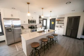 Stylish 3 BR Ranch in prime Carmel & Indy location - Image 3