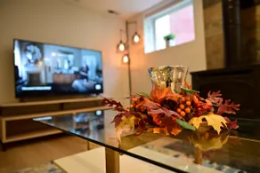 5 min to UW and U-Village | Cozy Design - Image 4