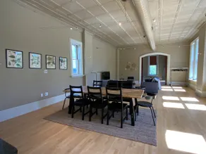 Vintage Modern Vibe Condominium - Image 4