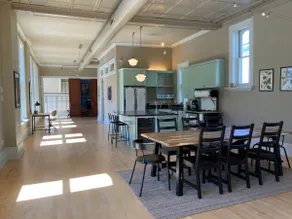 Vintage Modern Vibe Condominium - Image 5