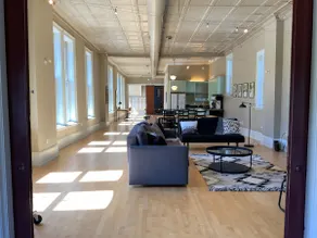Vintage Modern Vibe Condominium - Image 3