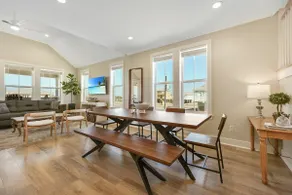 Fully fenced home w/ beautiful views and POOL! - Image 5