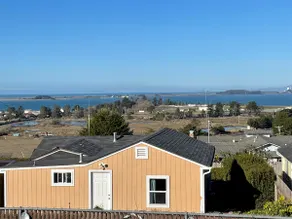Pacific Bell Hill House - Image 2