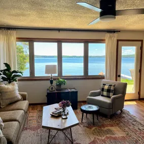 Cozy cabin steps from the lake with amazing view! - Image 3